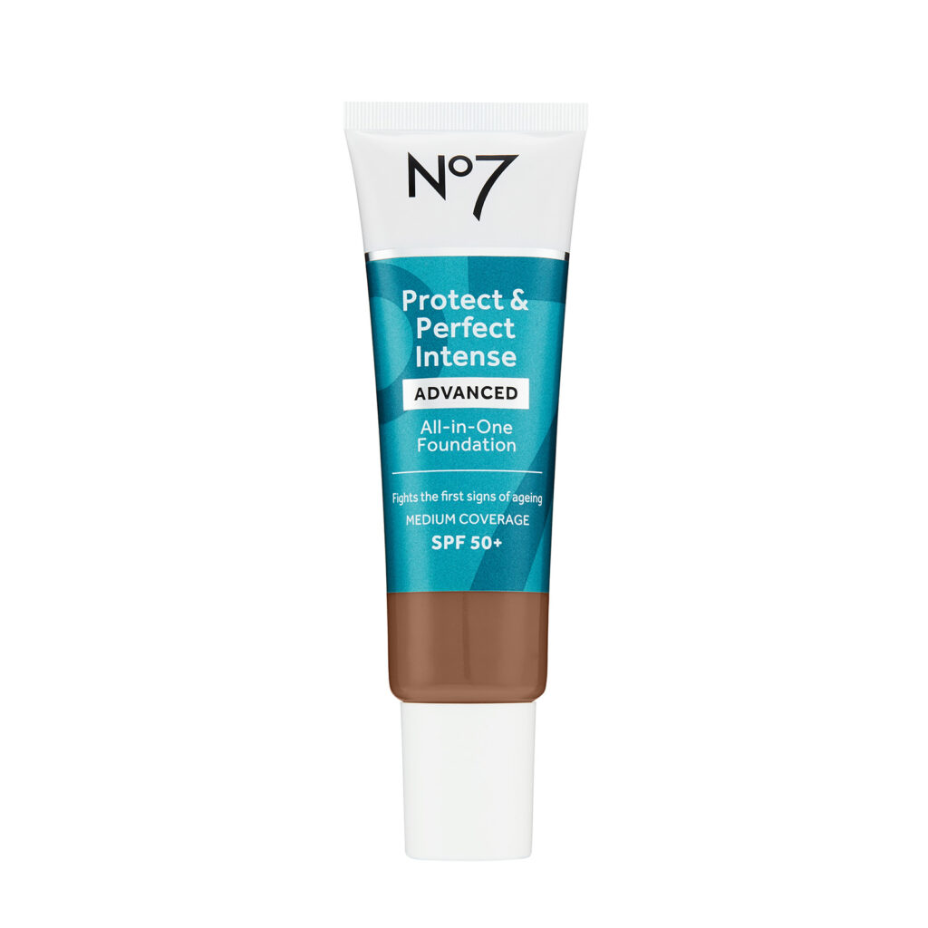 No7 Protect & Perfect Intense ADVANCED All-in-One Foundation 30ml - 24 Chesnut